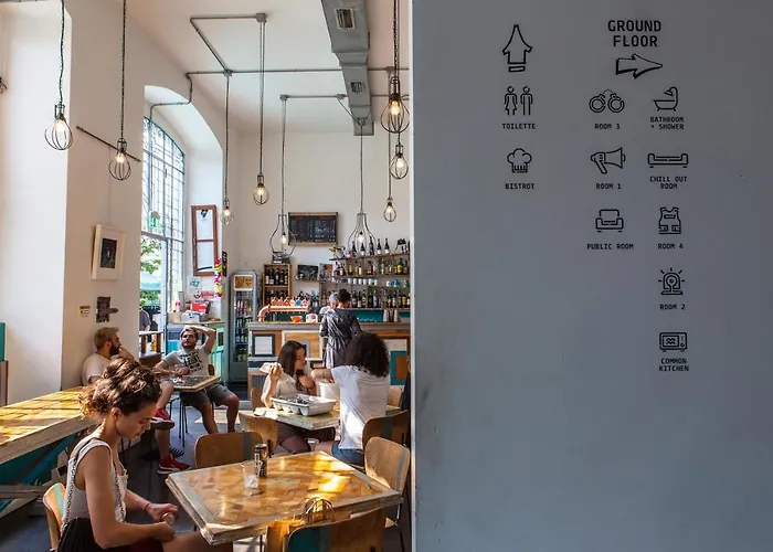Madama Hostel & Bistrot
